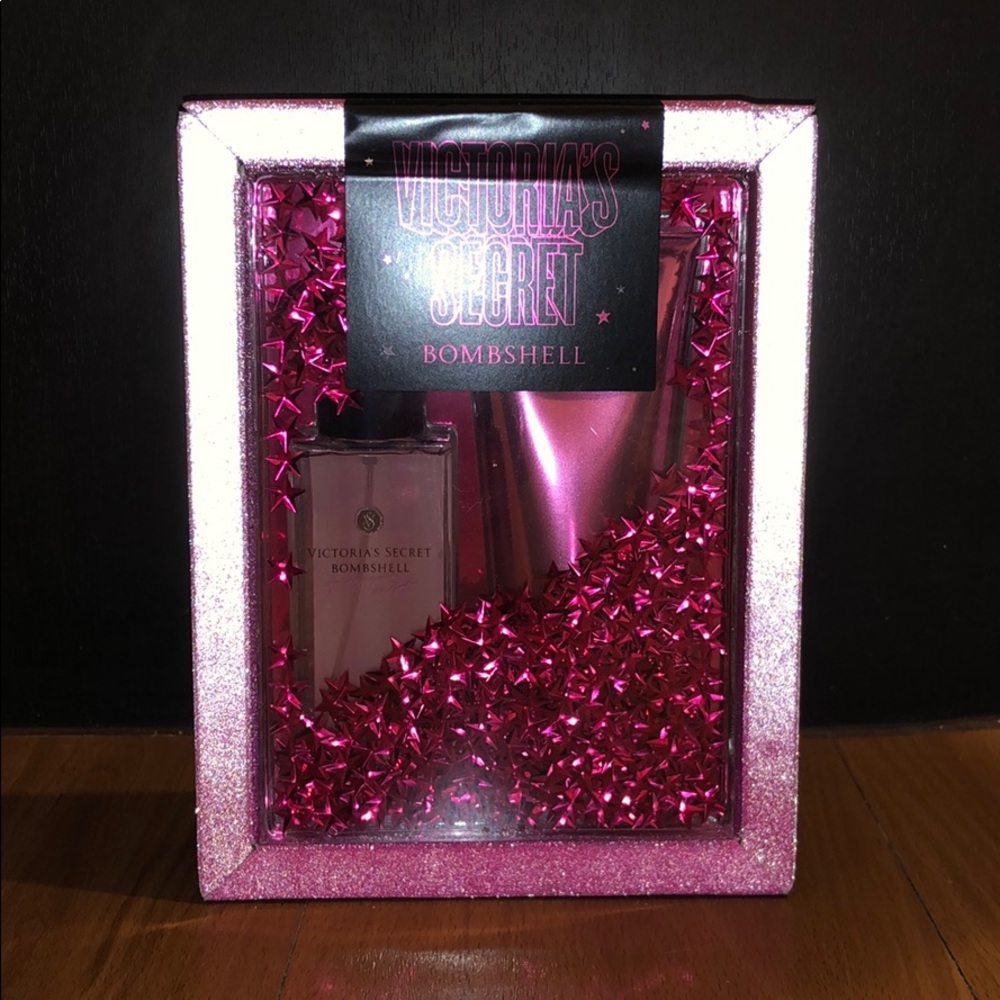 Victoria’s Secret Bombshell